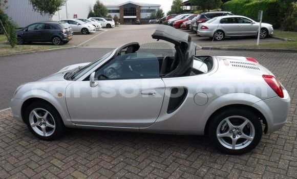 Acheter Occasion Voiture Toyota MR2 Gris à Kigali, Rwanda Acheter Occasion Voiture Toyota MR2 Gris à Kigali, Rwanda