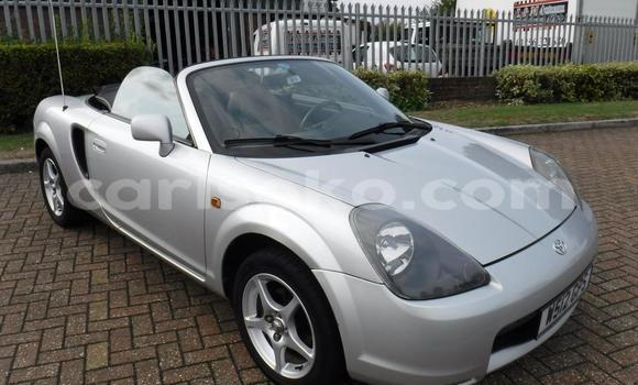 Acheter Occasion Voiture Toyota MR2 Gris à Kigali, Rwanda Acheter Occasion Voiture Toyota MR2 Gris à Kigali, Rwanda