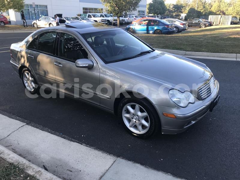 Big with watermark mercedes benz 190 rwanda kigali 11688