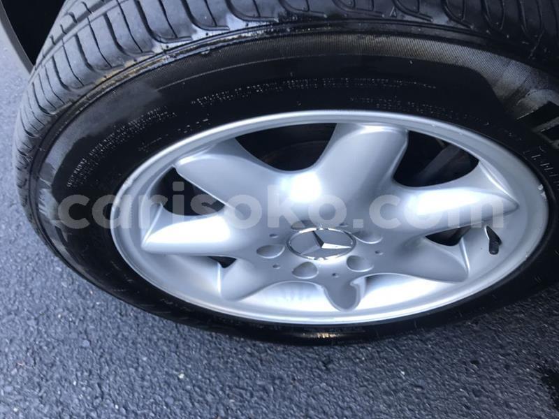 Big with watermark mercedes benz 190 rwanda kigali 11688