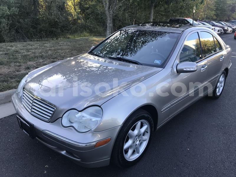 Big with watermark mercedes benz 190 rwanda kigali 11688