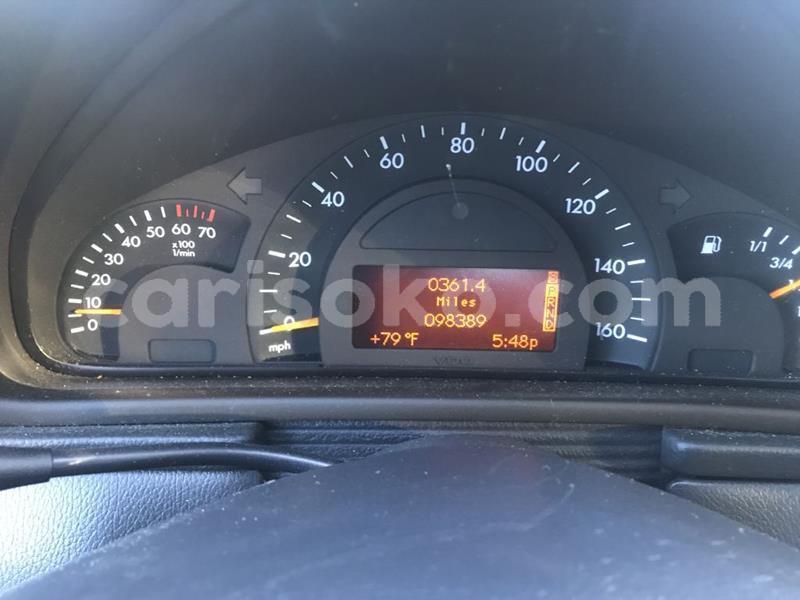 Big with watermark mercedes benz 190 rwanda kigali 11688