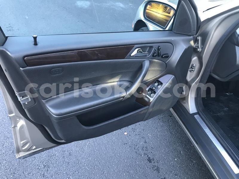 Big with watermark mercedes benz 190 rwanda kigali 11688